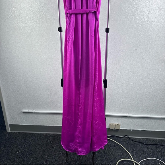 Trina Turk Women’s Elegant Purple Off-Shoulder Dress Size S - Picture 4 of 9
